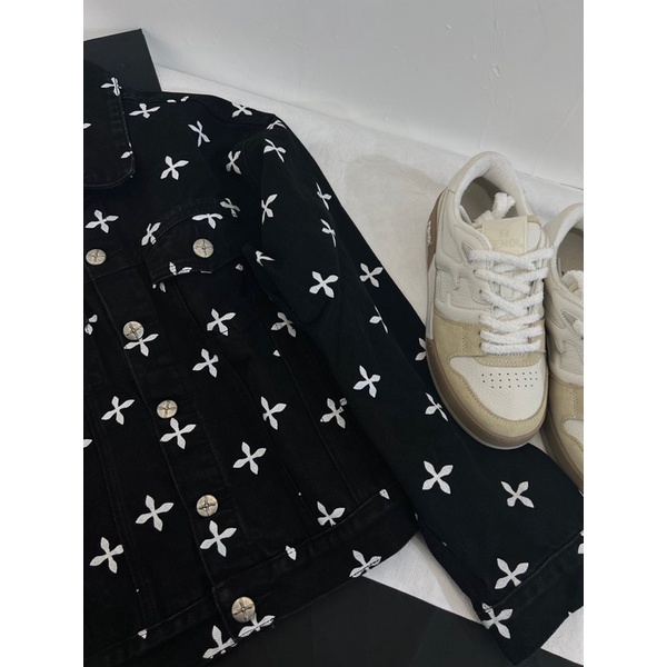 Áo khoác jeans đen hoạ tiết trắng cho nữ thương hiệu SMFK cao cấp