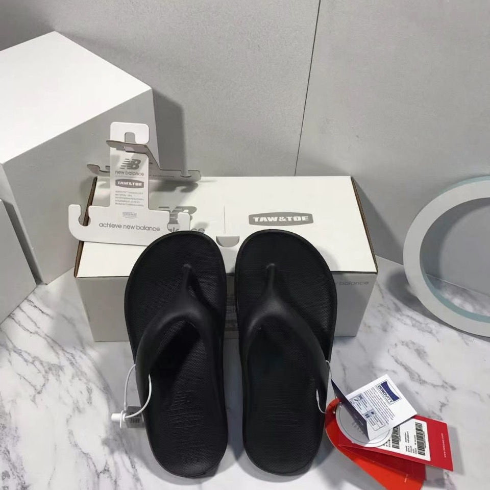 Giao Hàng Nhanh Chóng! Dép sandal Đế Bằng Thiết Kế Mới Thời Trang Dành Cho Nữ