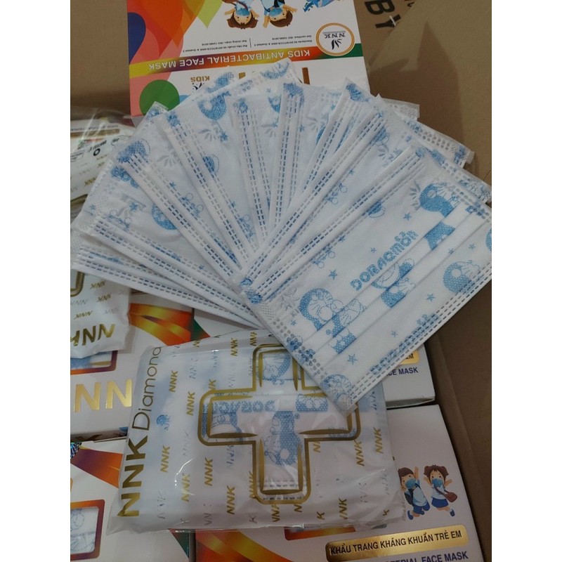 Khẩu trang y tế trẻ em hoạt hình 4 lớp - hộp 50c | BigBuy360 - bigbuy360.vn