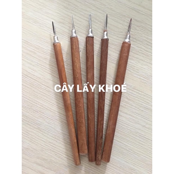 Cây lấy khoé cán gỗ ( dùng lấy khoé móng )