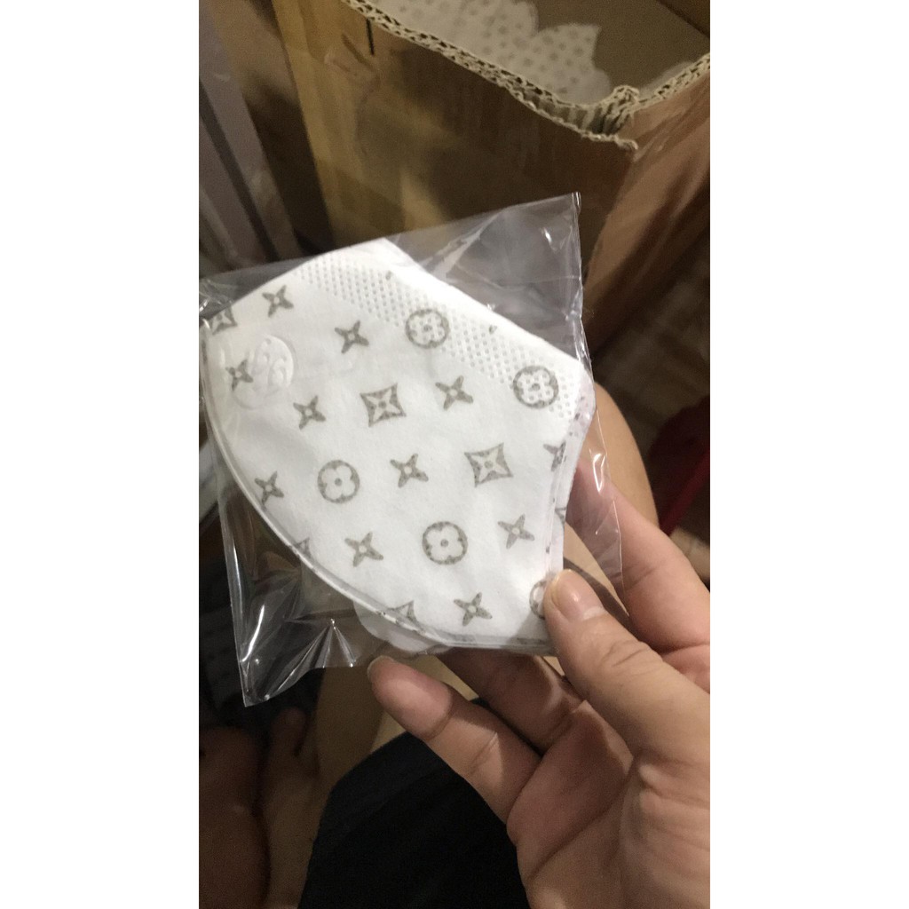 Khẩu trang 3D Mask công nghệ Nhật Bản chống bụi bẩn - Khẩu trang 3D Mask hộp 50 cái | BigBuy360 - bigbuy360.vn