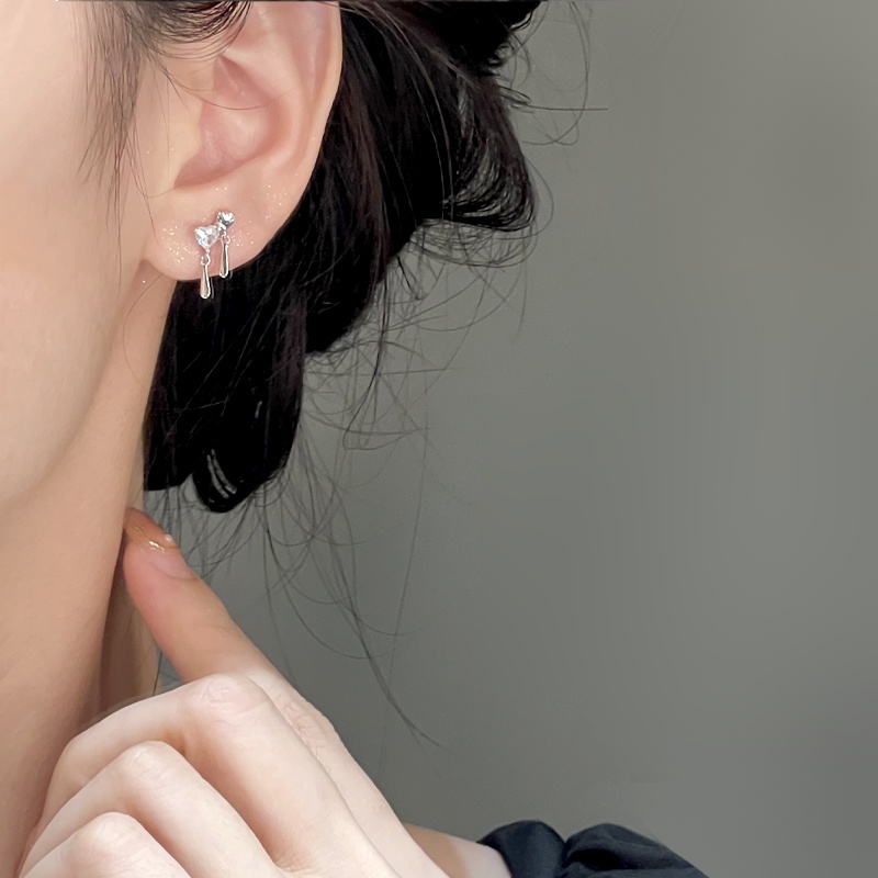 Khuyên Tai Hình Trái Tim Đơn Giản Dễ Phối Đồ 19A1737