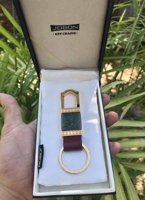 Móc khoá ôtô Jobon Gold Edition Ngọc Lục Bảo chạm rồng