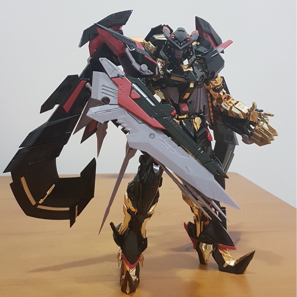 Mô hình MG Astray Gold Frame Amatsu Mina Daban