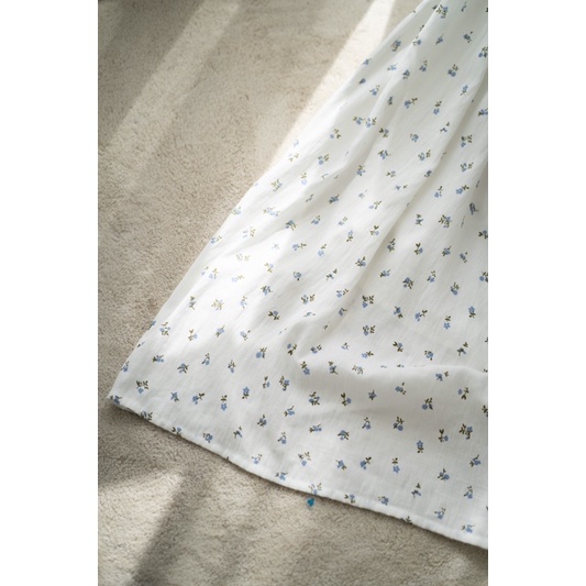 Daisy Dress - Đầm dây vải đũi hoa nhí xanh