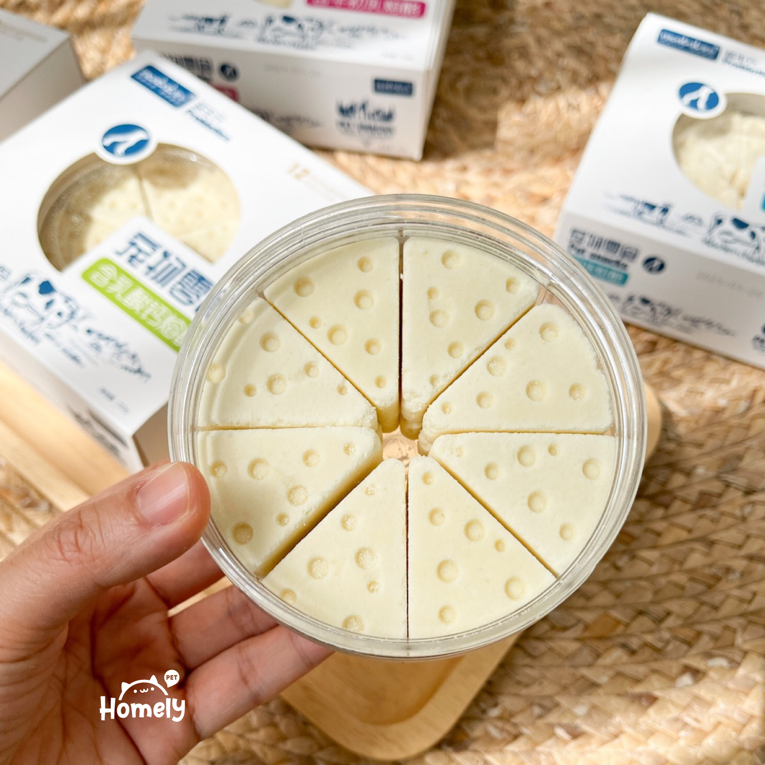 Phô mai cho chó mèo Monbab, snack thưởng bổ sung canxi hộp 210g