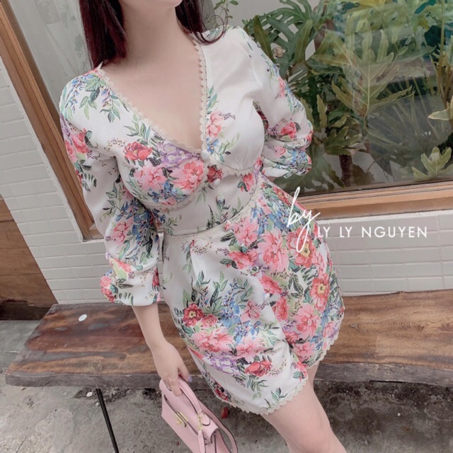 Jumpsuit hoa viền ren dáng xinh
