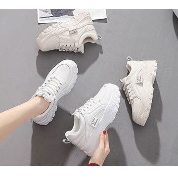 GIÀY SNEAKER THỂ THAO ULZZANG ĐỘN ĐẾ BASIC HAI MÀU TRẮNG, BE