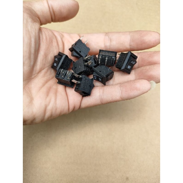 Công tắc đèn bàn Mini On Off bập bênh nút đen 1 chiều 2 chân