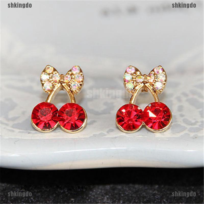 Đôi khuyên tai hình trái Cherry đính đá xinh xắn