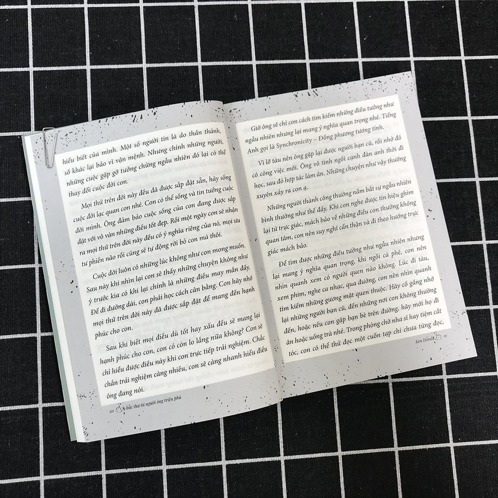 Sách - 9 Bức Thư Từ Người Ông Triệu Phú (Kèm Bookmark)