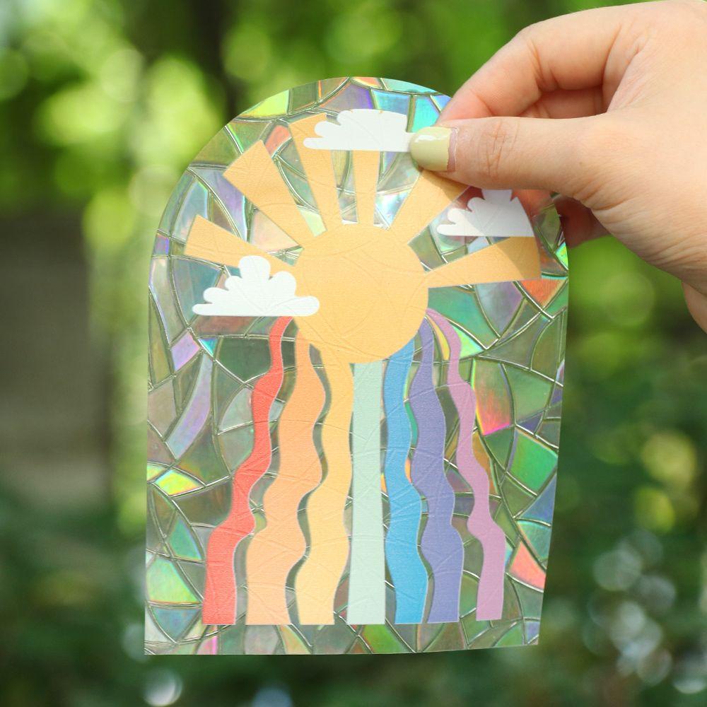 Sticker Dán Tường Họa Tiết Hình Mặt Trời Bắt Giấc Mơ Dùng Trang Trí Phòng Ngủ