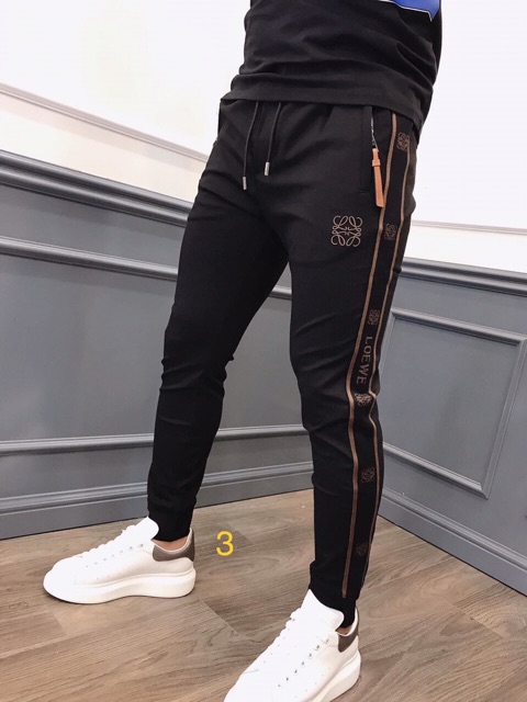 Sale SALE (Chính Hãng) Sale 10.10 Sale QUẦN NỈ NAM LV CAO CẤP- QUẦN JOGGER LV SPF 2020 . Đẹp . New * ' . . HOT ^ `