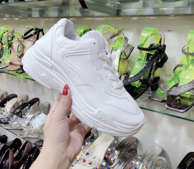 GIÀY BATA TRẮNG ĐẾ THÔ ĐƠN GIẢN