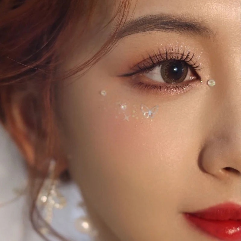 Miếng dán trang điểm mắt hình bướm bằng kim loại đính ngọc trai sáng lấp lánh 11.10 | BigBuy360 - bigbuy360.vn