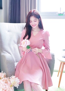 Đầm xoè hồng tay loa thắt nơ, váy dạo phố dịu dàng (kèm hình thật)