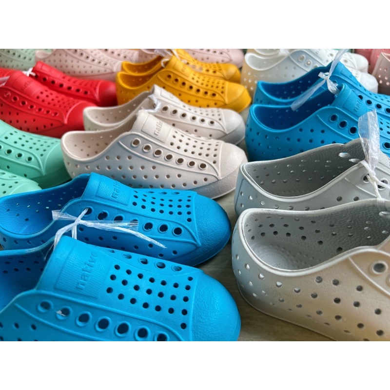 Giày nhựa Na tive vnxk