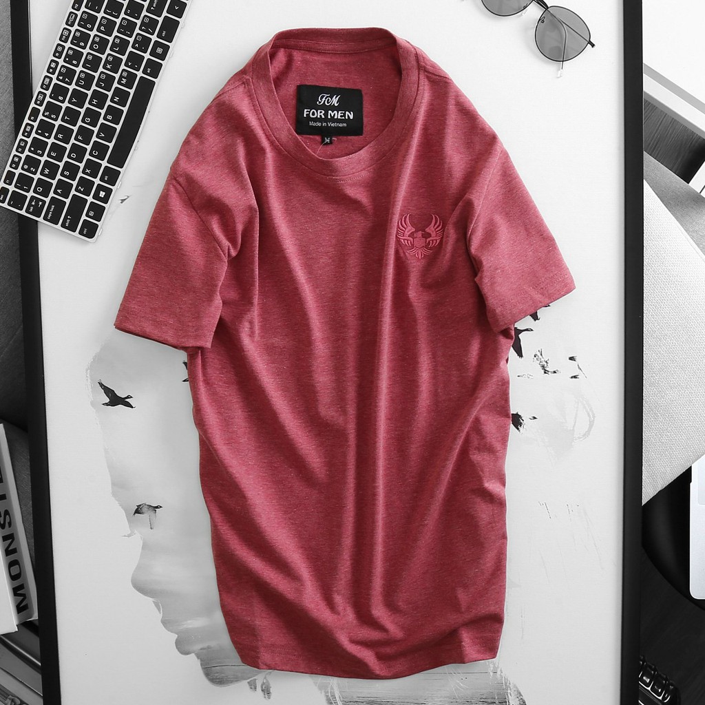 Áo thun nam cổ tròn logo dập nổi vải Cotton co giãn,dày dặn, form regular fit- áo thun nam ngắn tay