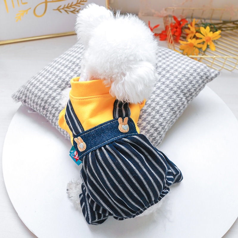 Bộ liền 4 chân cho chó mèo áo nỉ vàng quần kẻ kute