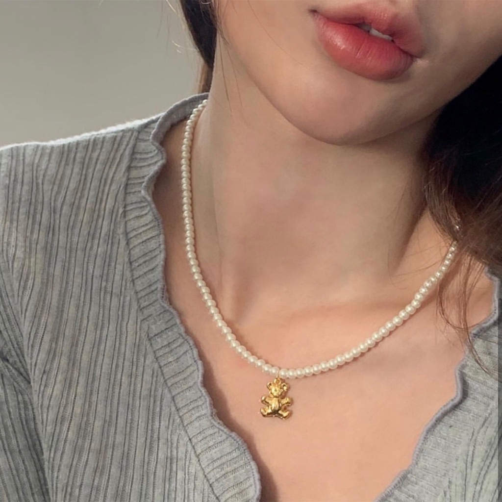 Dây chuyền ngọc trai nhân tạo mặt gấu xu hướng genz