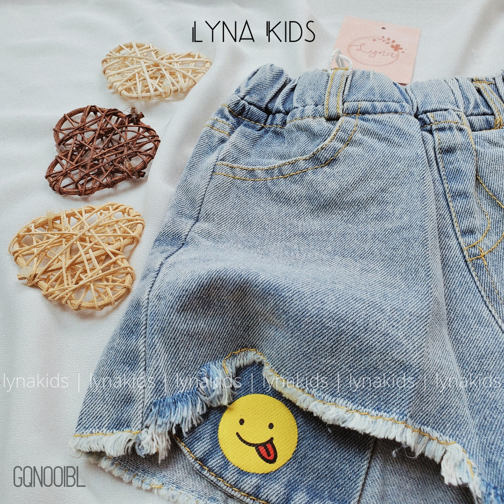 Quần Short Jean Bé Gái Mặt Cười Cute GQN001BL | Lynakids