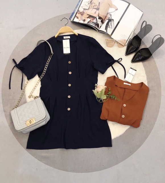 Bộ jumpsuit vàng nâu