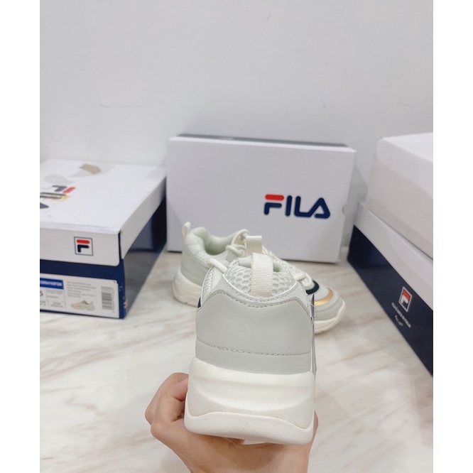 giày thể thao viền vàng (Form NHỎ hơn 1.5size)