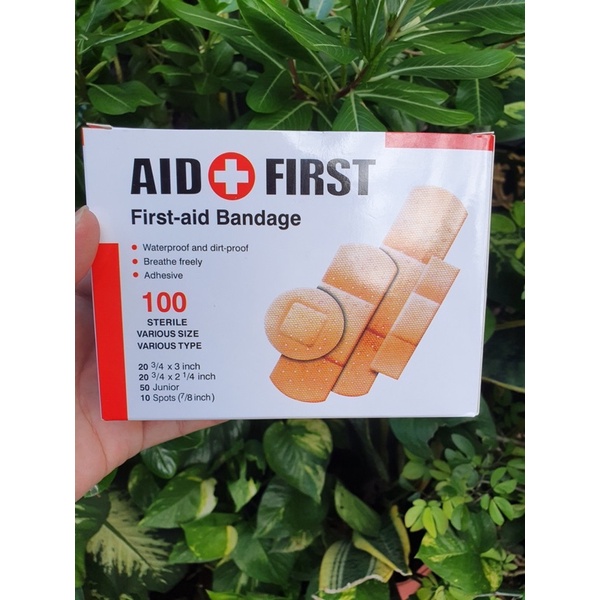 Hộp 100 băng cá nhân y tế AID First 4 kích cỡ