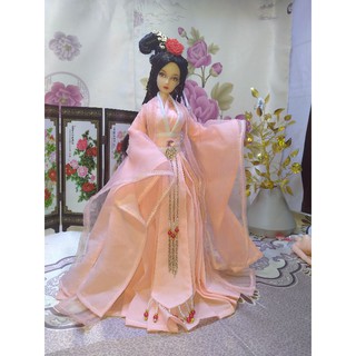 trang phục cổ trang búp bê
