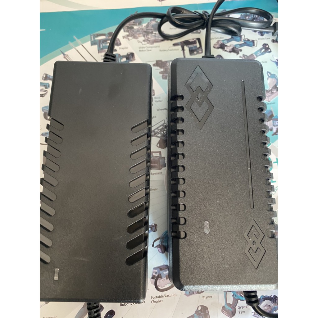 Sạc 5S 21V - 3A chuyên pin Li-ion ,có quạt làm mát và đèn báo đầy. BN.