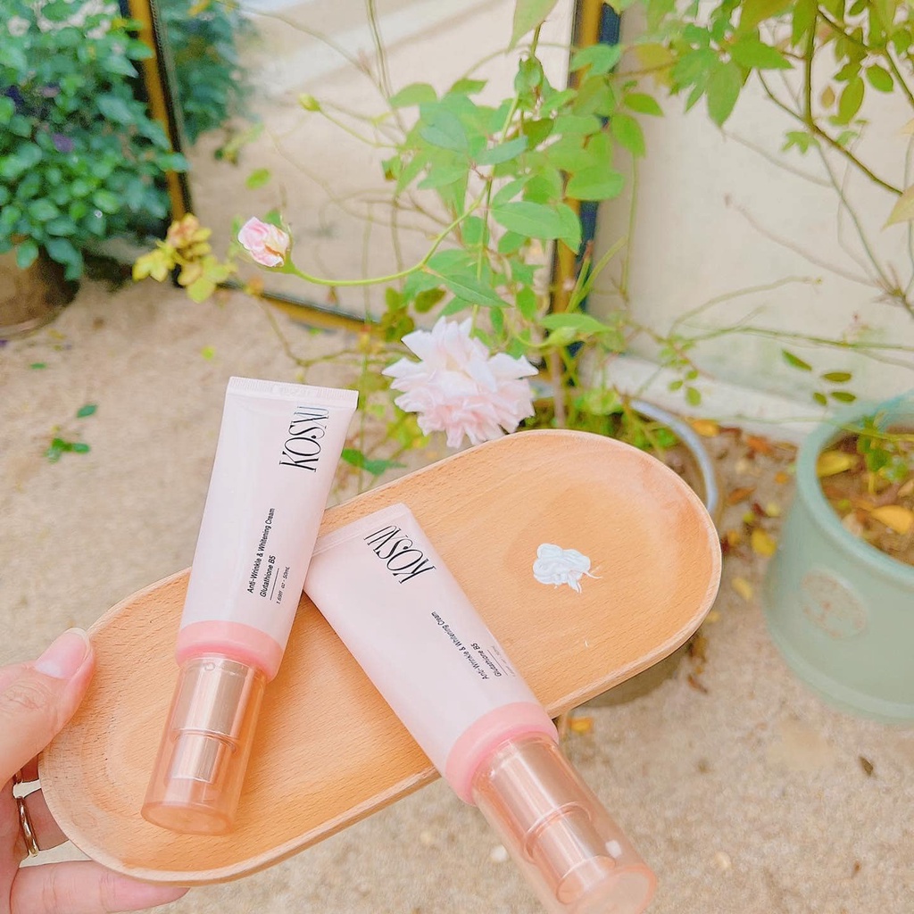 KEM PHỦ TUYẾT KOSXU TẶNG MẶT NẠ