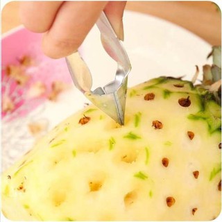 Dụng cụ gắp mắt dứa tiện ích