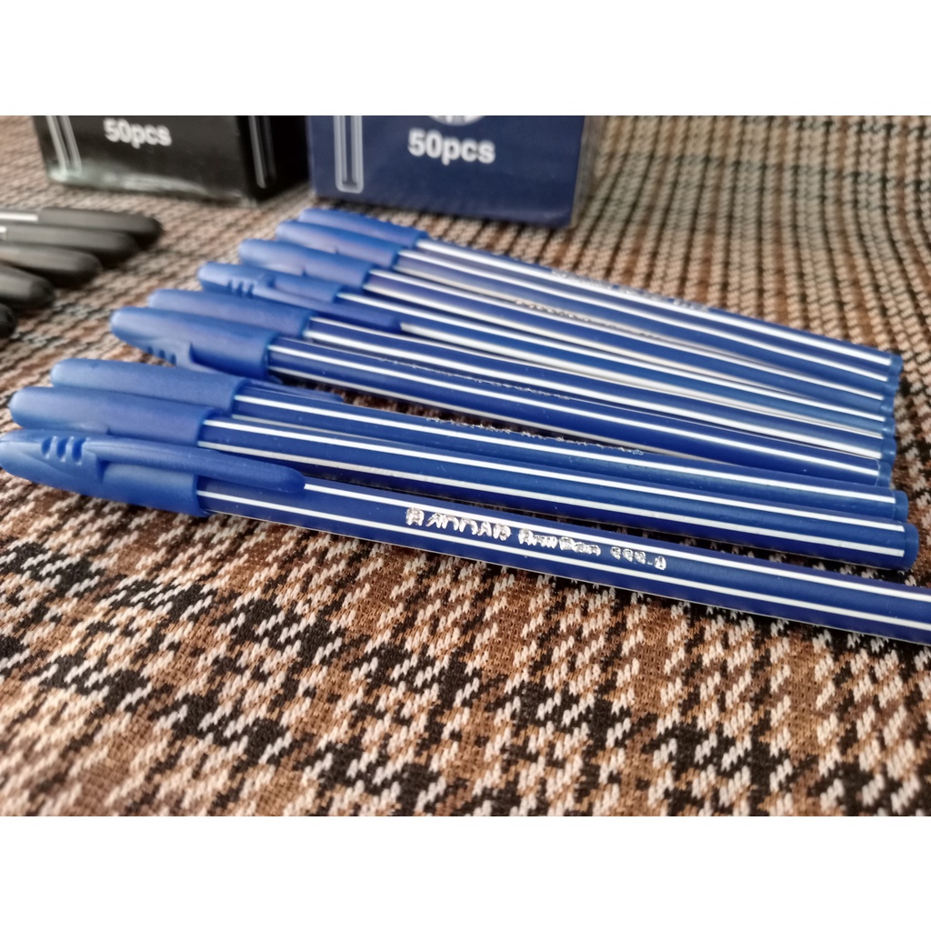 Bút Bi Sọc dưa AiHao ngòi 0.7mm  -Xanh - Đen