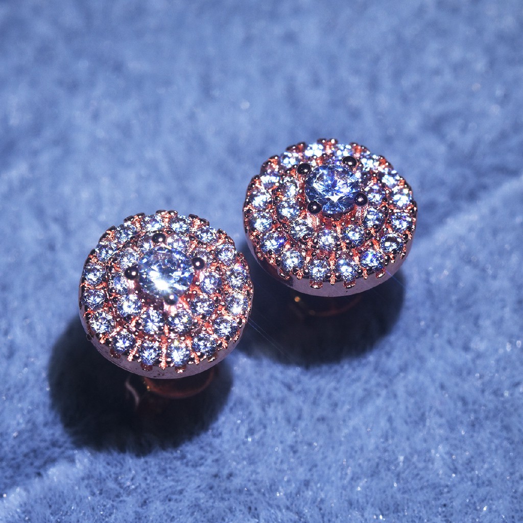 Khuyên tai nữ đính ngọc phong cách thời trang