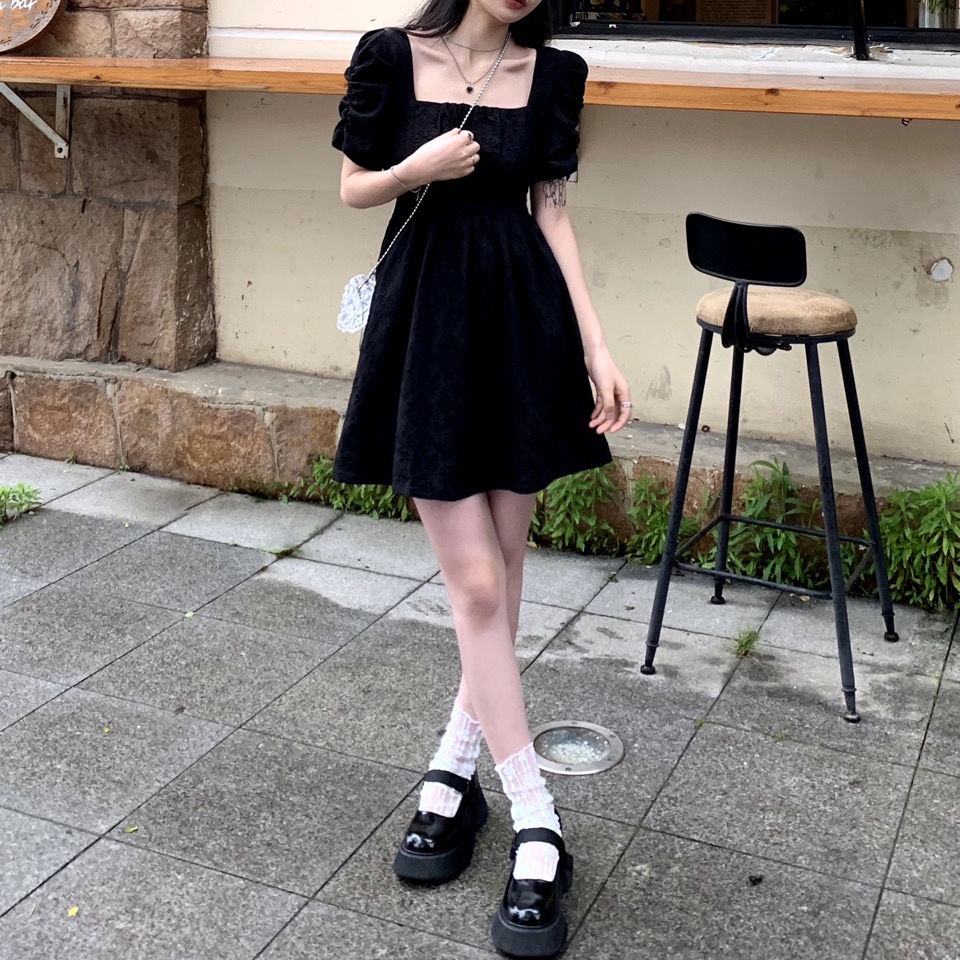 Đầm Đen Cổ Vuông Tay Phồng Hở Lưng Thời Trang Mùa Hè Kiểu Pháp Quyến Rũ Cho Nữ