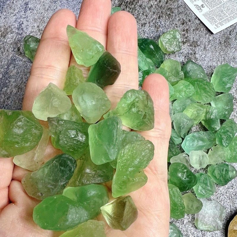 Đá thô green fluorite Brazil màu xanh mint đẹp, sưu tầm, làm handmade, reiki, thanh tẩy, thiền định