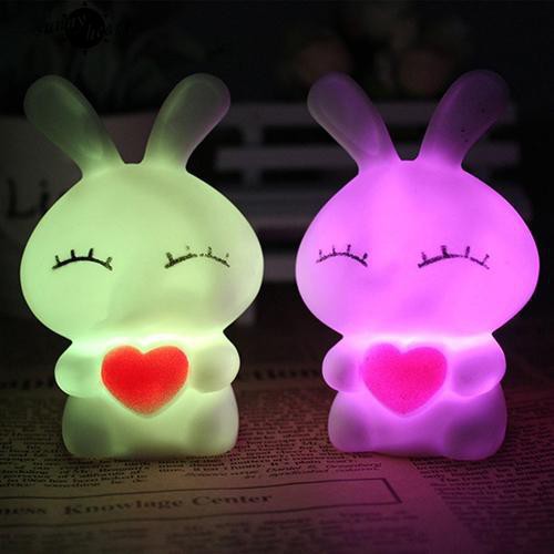 Đèn LED dùng ban đêm hình thỏ xinh xắn đổi màu