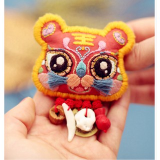 [CÓ SẴN] DIY / BỘ KIT TỰ THÊU TÚI THƠM Đại Hổ Sức Khỏe - Cá KOI May Mắn Thêu tay thủ công - Zen Handmade