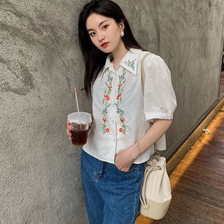 Áo croptop tay ngắn thêu hoa phong cách Hàn Quốc cho nữ