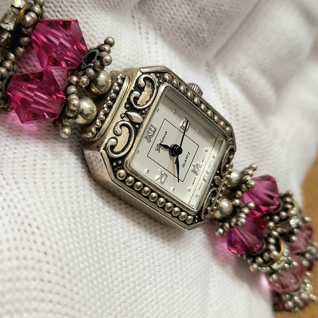 Đồng hồ nữ lắc tay Geneva hàng si Nhật phong cách vintage