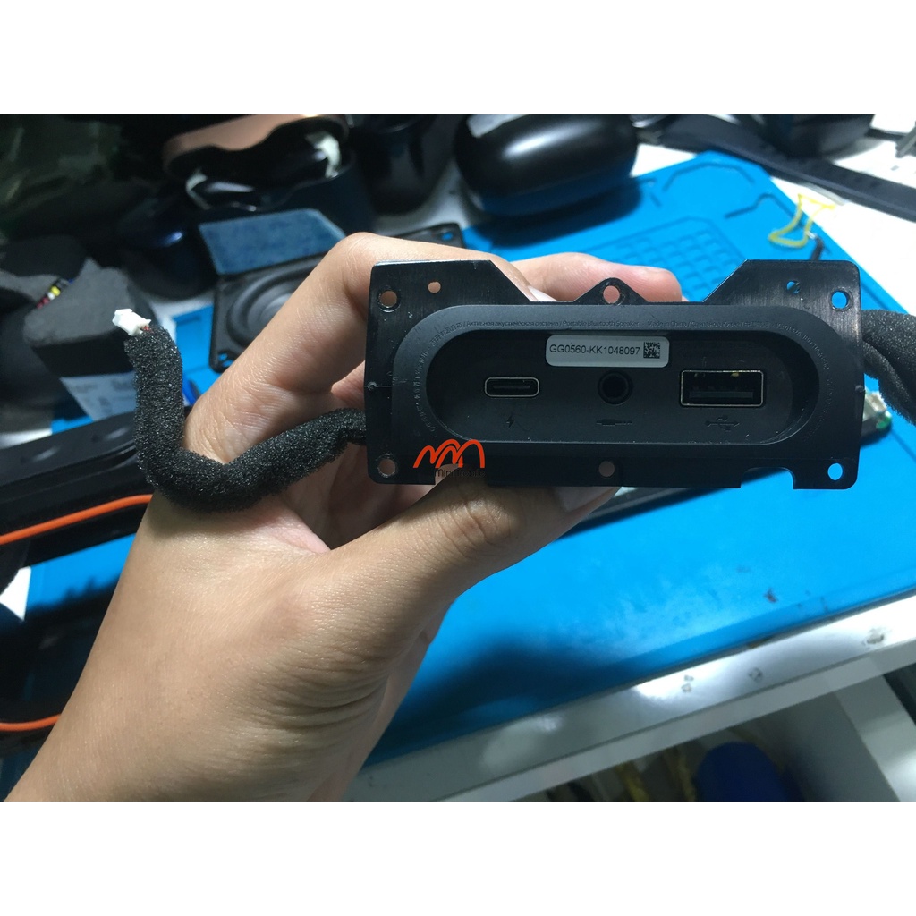 Thay pin loa JBL charge 4 chính hãng