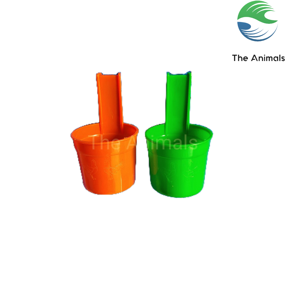 Quặng đựng thức ăn, nước uống cho gà, chim, vẹt,... (0.5 lit)