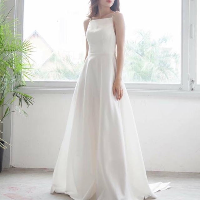 Đầm cưới trơn hàn quốc