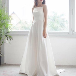 Đầm cưới trơn hàn quốc
