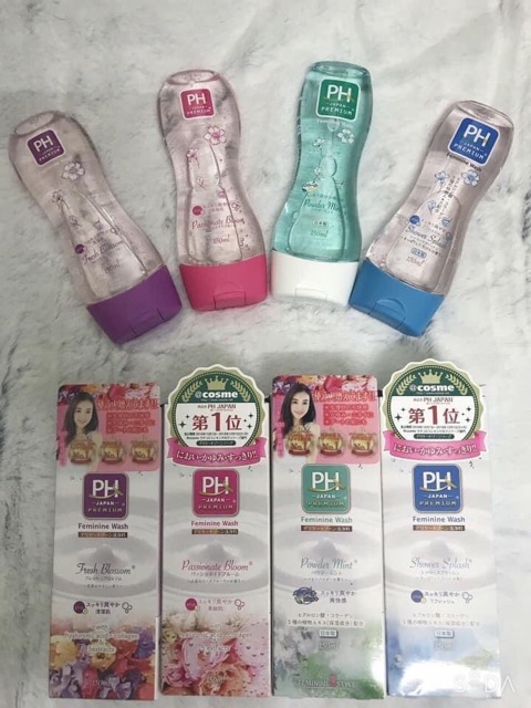 Dung dịch vệ sinh phụ nữ PH Care Nhật Bản