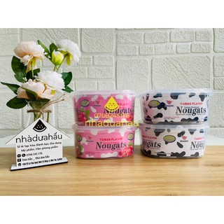 Một hộp kẹo nougat sữa bò hiệu Yingpai đặc sản Đài Loan hộp nhựa vuông 300g