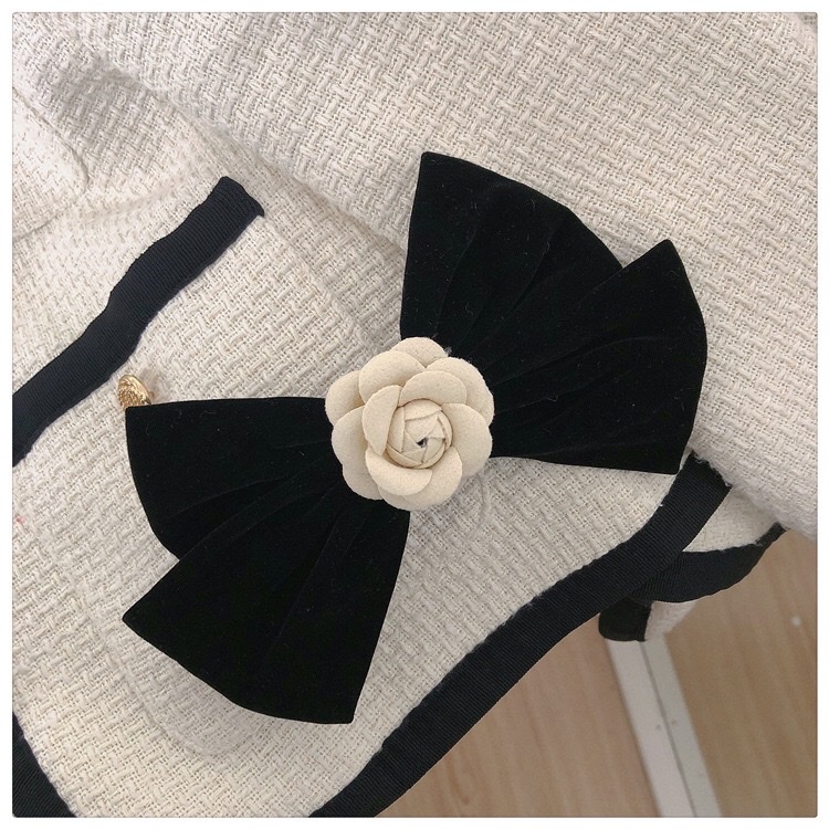 Kẹp Nơ Đen Nhung Retro Kiểu Pháp Đính Hoa Trà - Vani Store - PKT00245