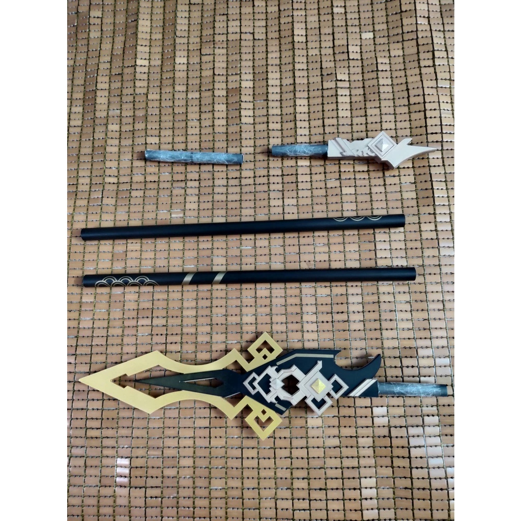 Đạo cụ cosplay Giáo Nịnh Thần - Genshin Impact