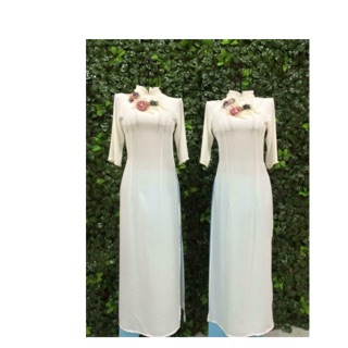 Áo dài trắng truyền thống