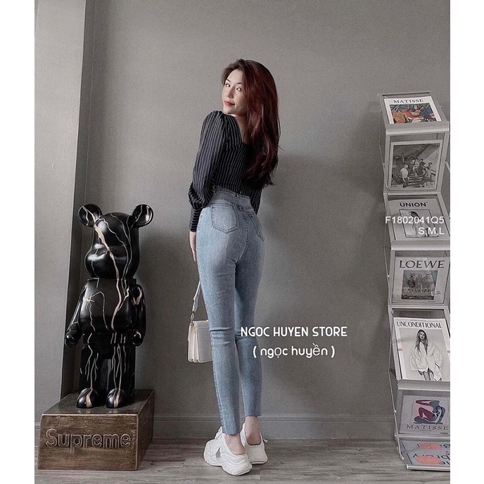 Quần jeans trơn nhạt